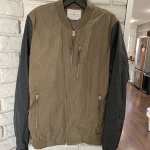 Bomber jacket